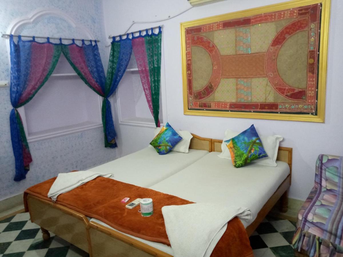 Ratan Hostel Jaisalmer Buitenkant foto