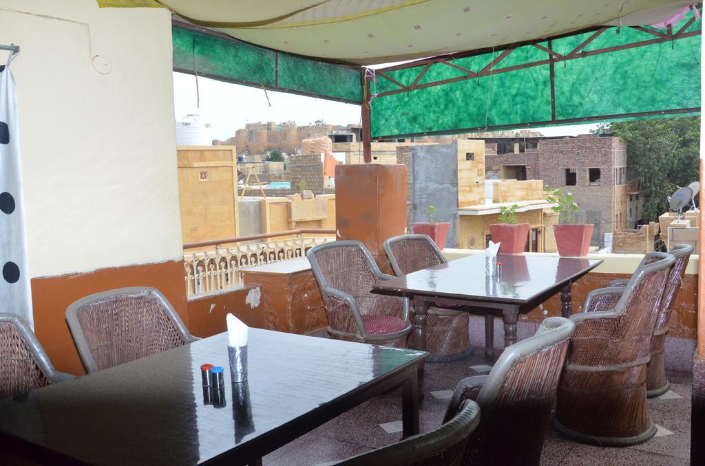 Ratan Hostel Jaisalmer Buitenkant foto